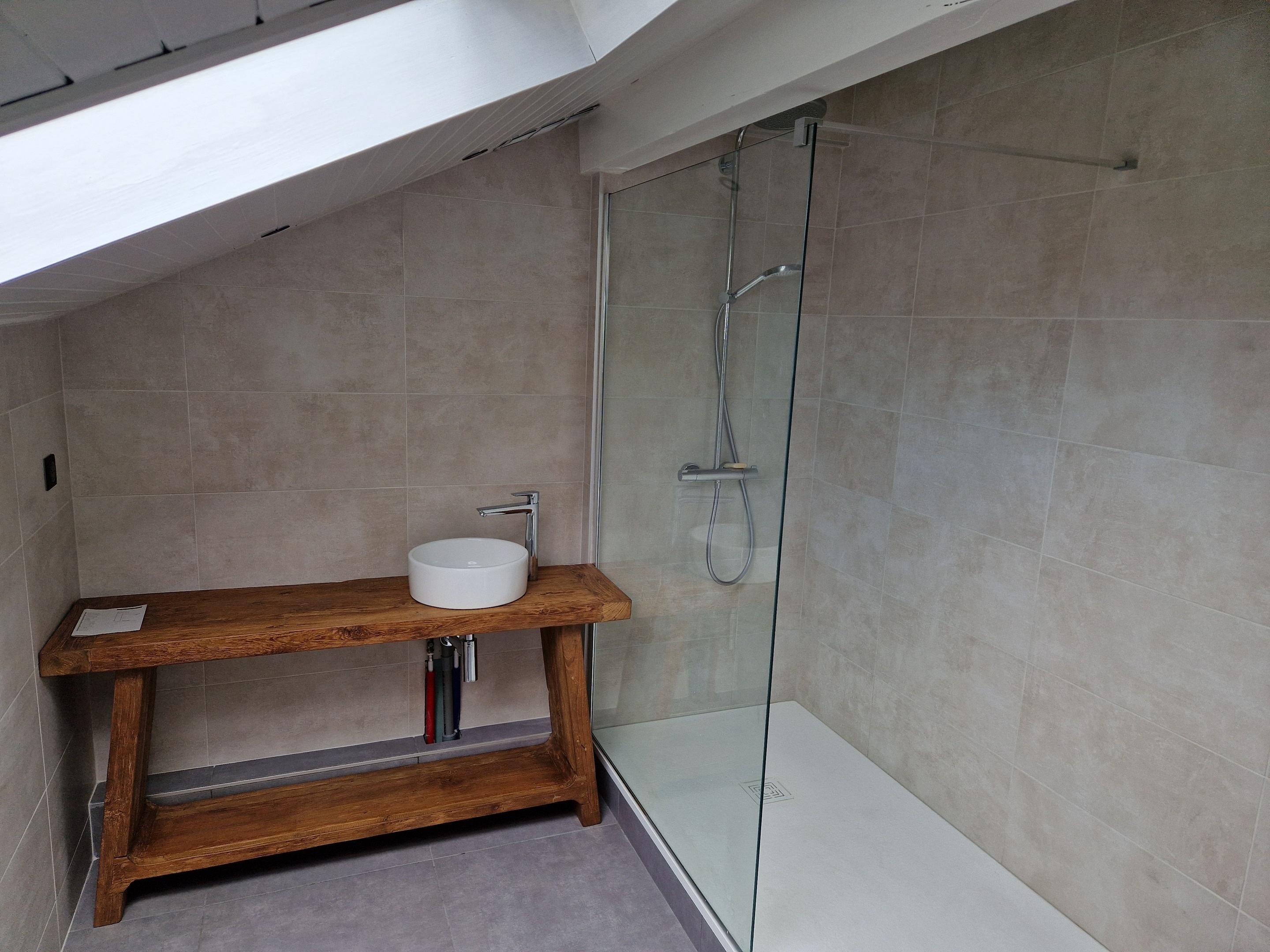 Salle de bain mansardée